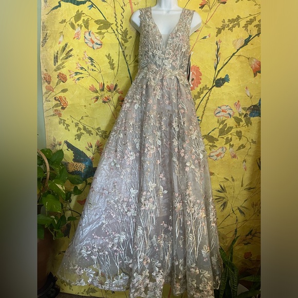 MAC DUGGAL Embroidered Floral Ball Gown - Picture 5 of 7